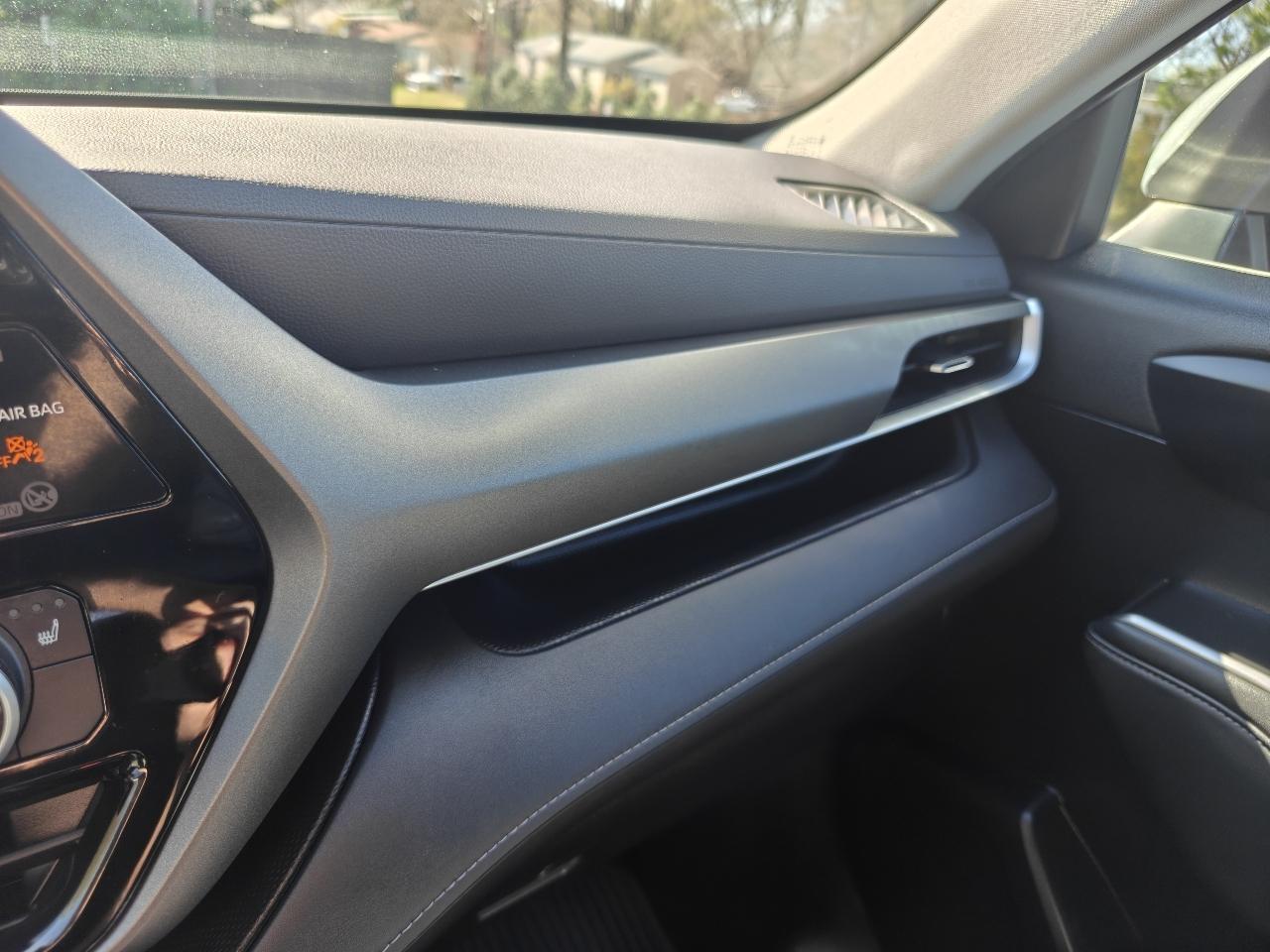 Toyota Highlander XLE 2WD 2023