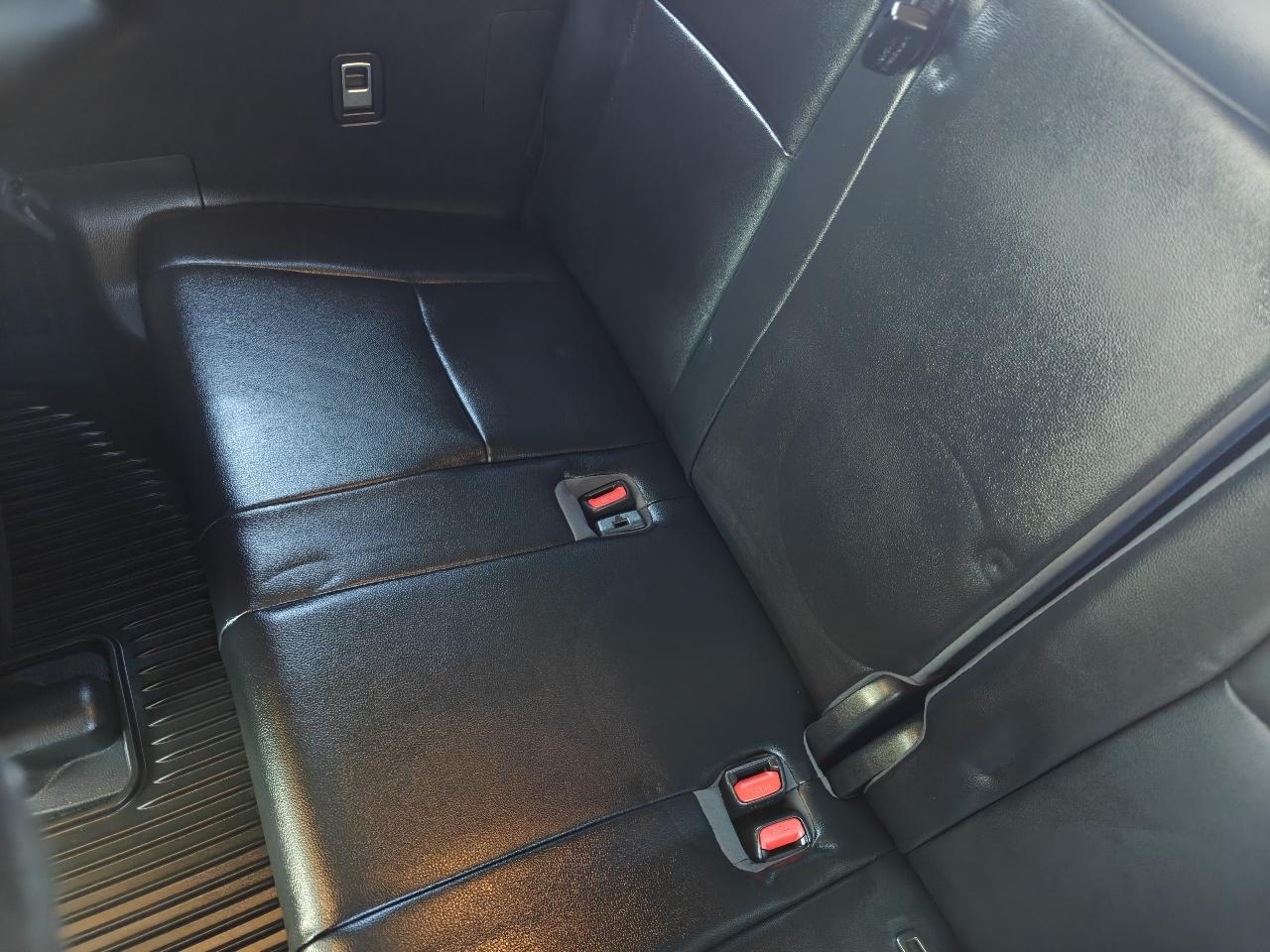 Toyota Highlander XLE 2WD 2023