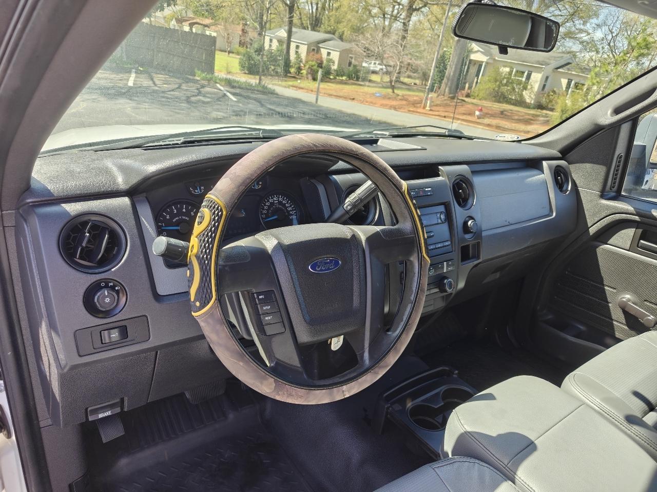 Ford F-150 2WD Reg Cab 126" XL 2013