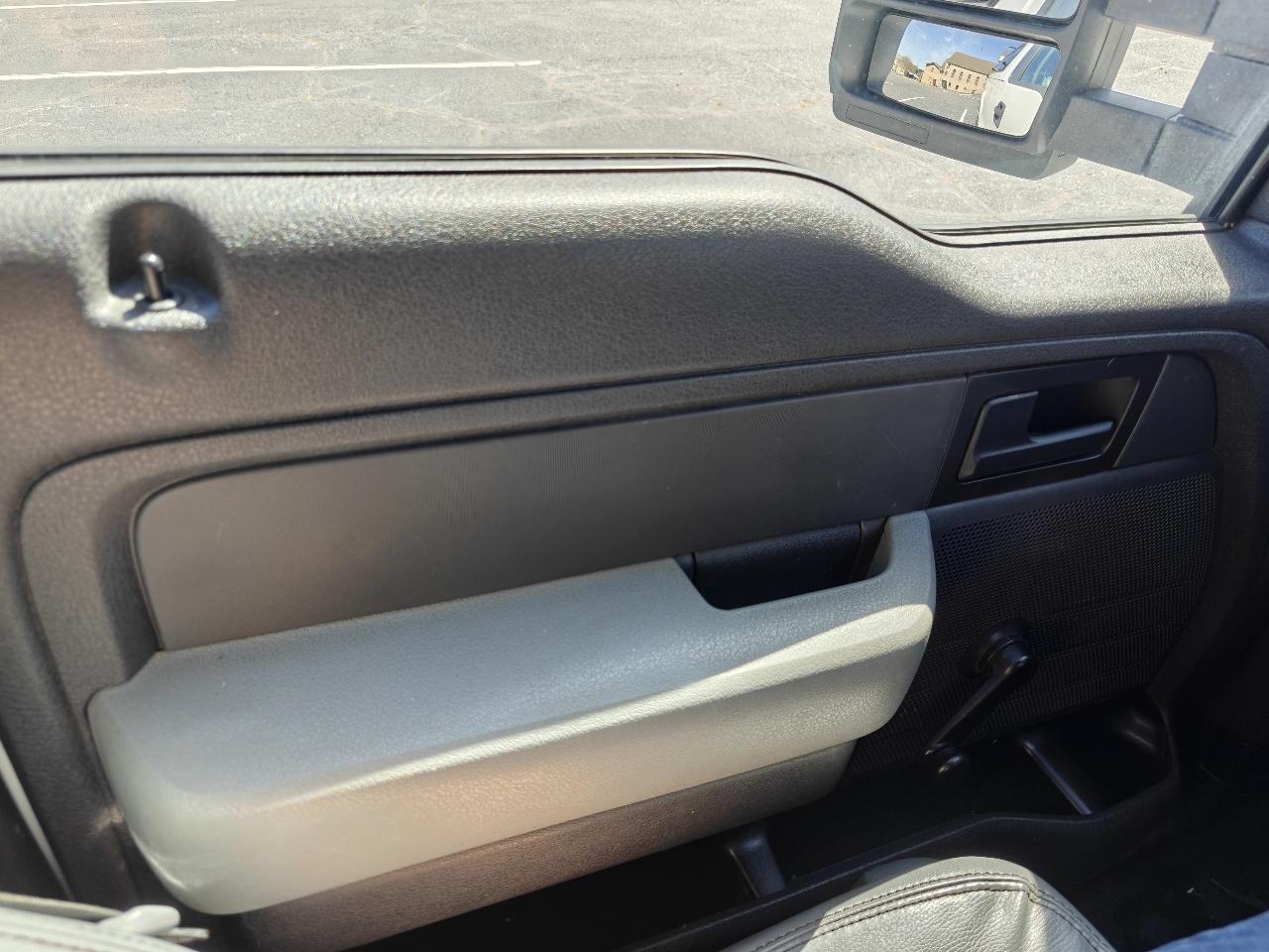 Ford F-150 2WD Reg Cab 126" XL 2013