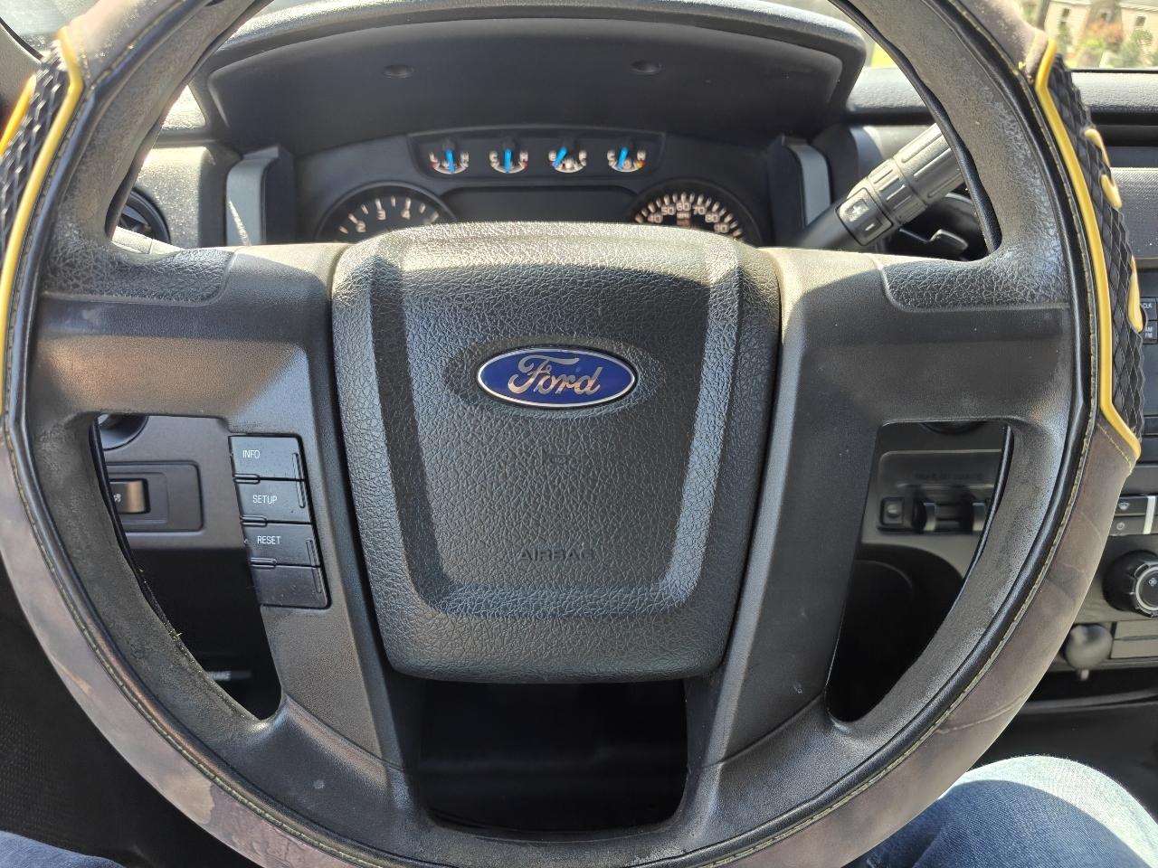 Ford F-150 2WD Reg Cab 126" XL 2013