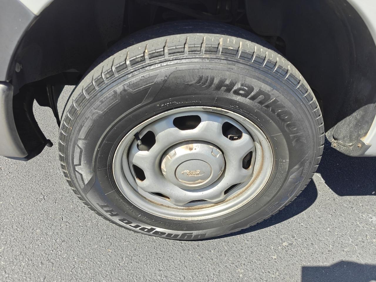 Ford F-150 2WD Reg Cab 126" XL 2013