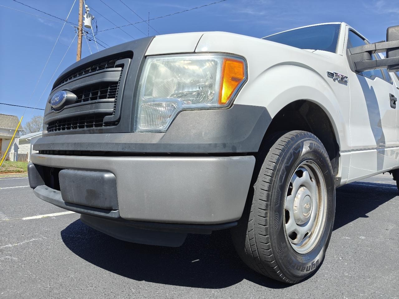 Ford F-150 2WD Reg Cab 126" XL 2013