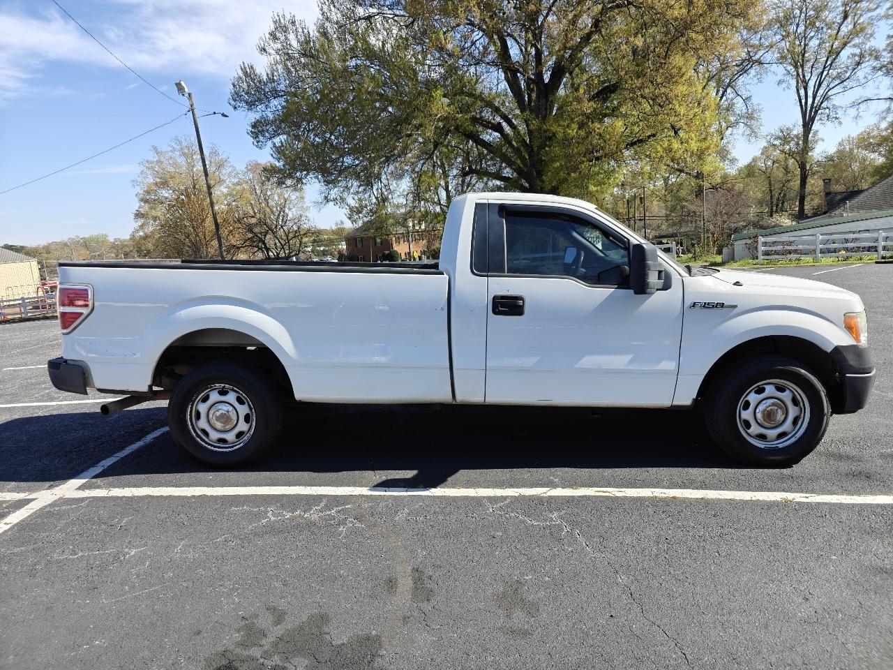 Ford F-150 2WD Reg Cab 126" XL 2014