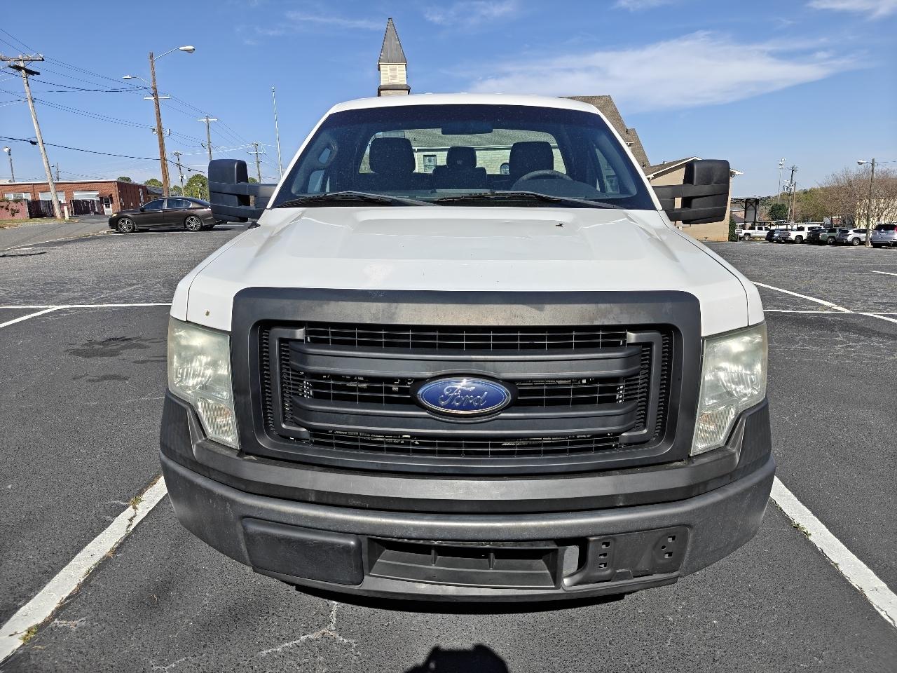Ford F-150 2WD Reg Cab 126" XL 2014