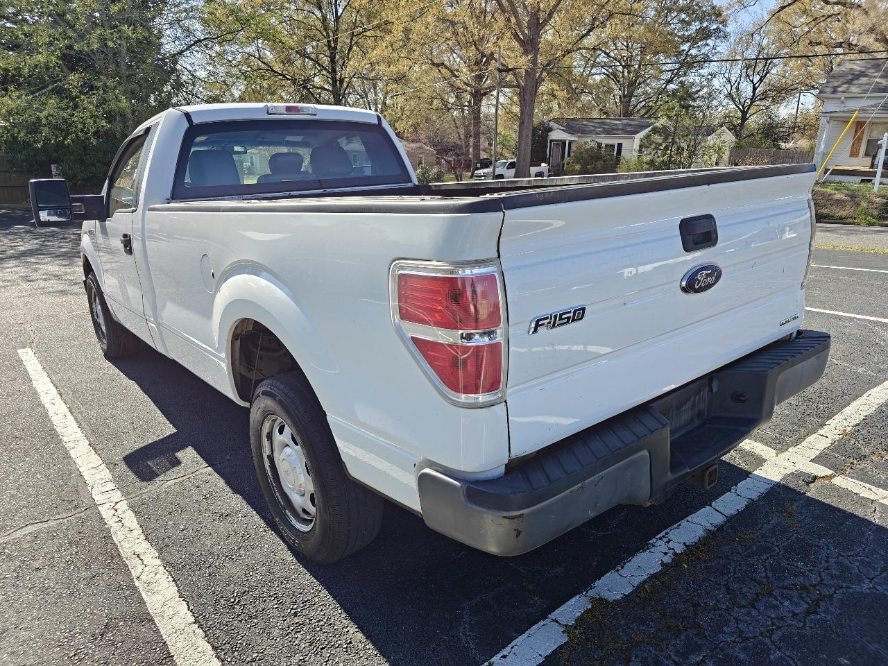 Ford F-150 2WD Reg Cab 126" XL 2014