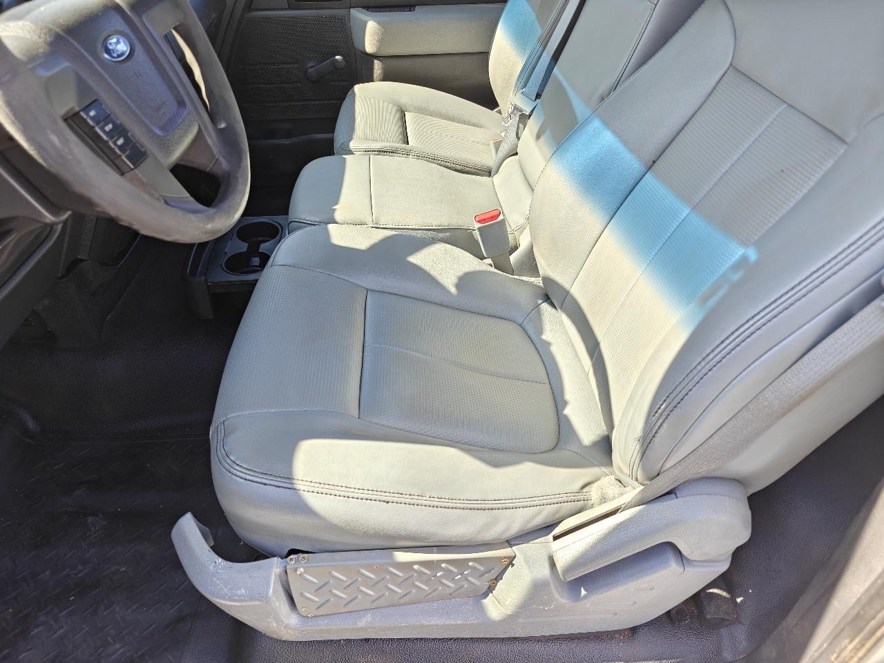 Ford F-150 2WD Reg Cab 126" XL 2014