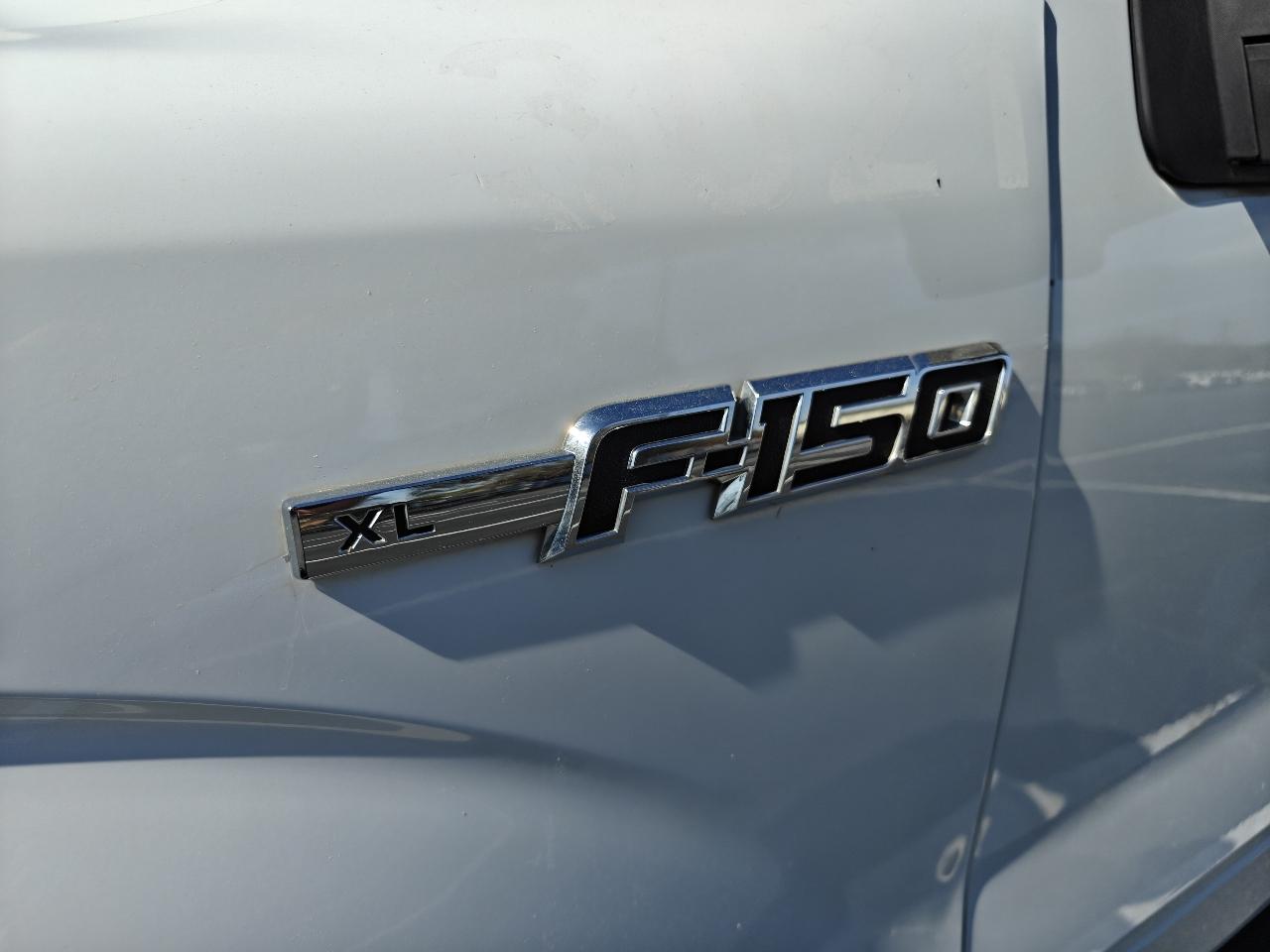 Ford F-150 2WD Reg Cab 126" XL 2014