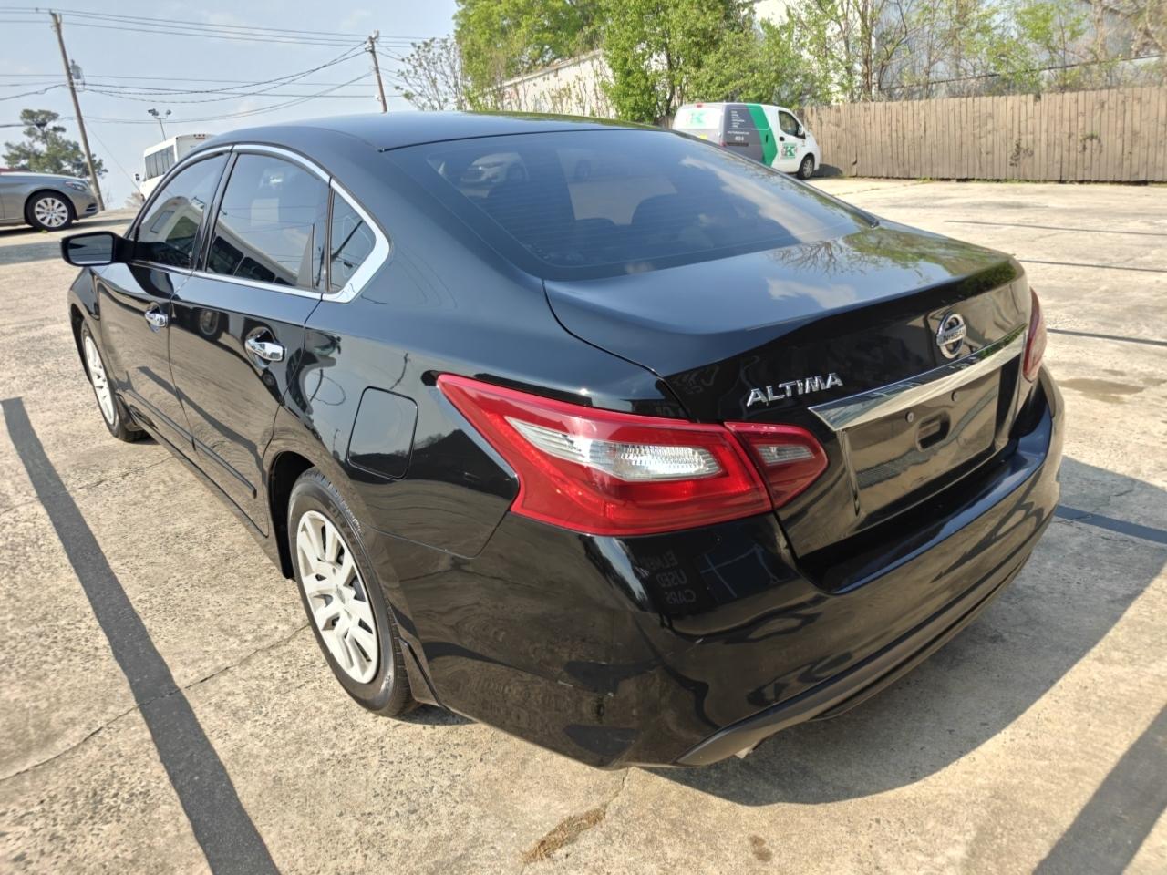Nissan Altima 2.5 SV 2018