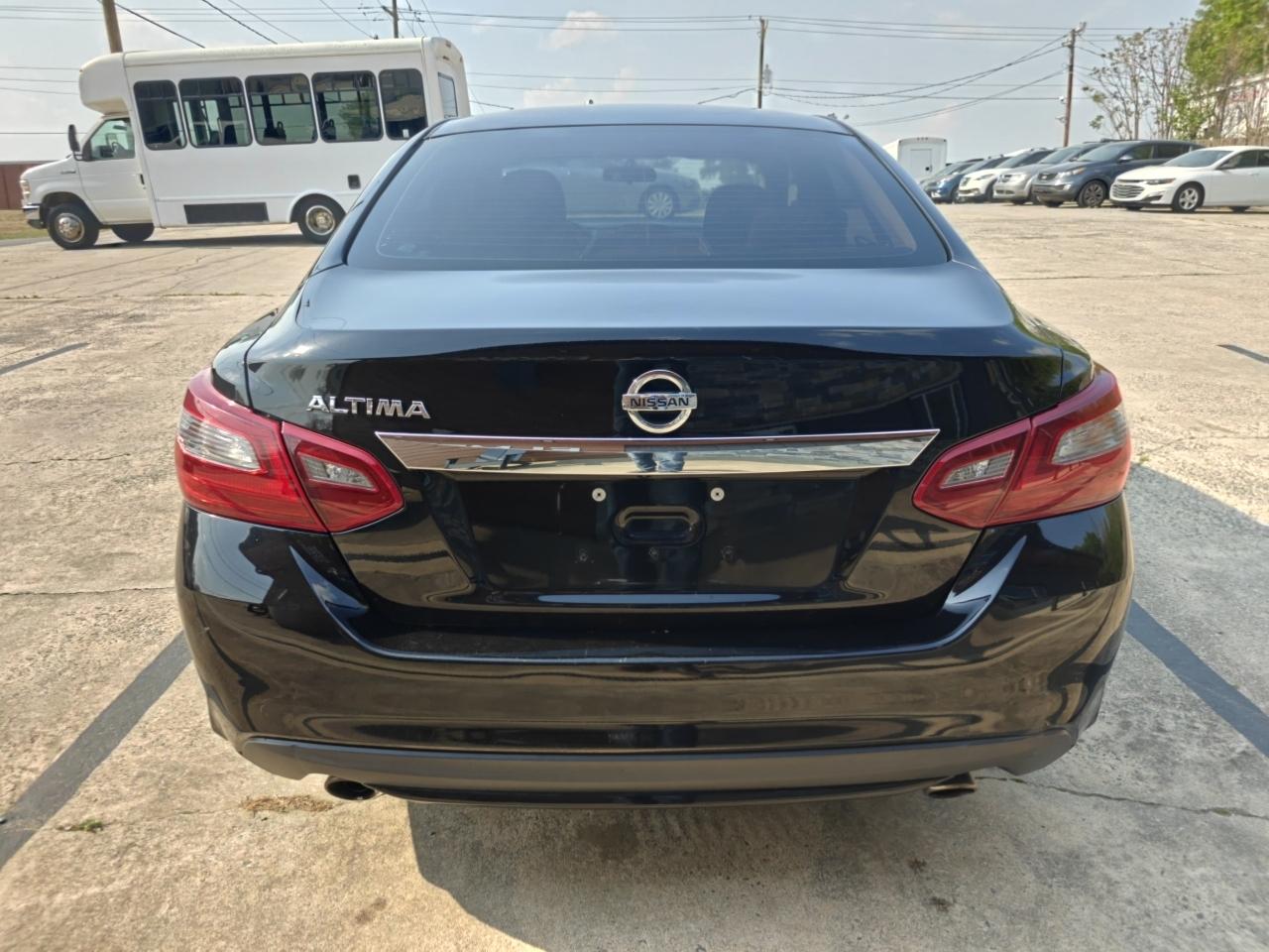 Nissan Altima 2.5 SV 2018