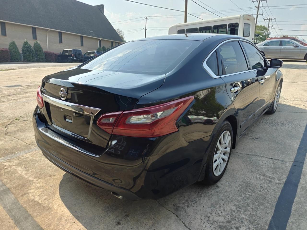 Nissan Altima 2.5 SV 2018