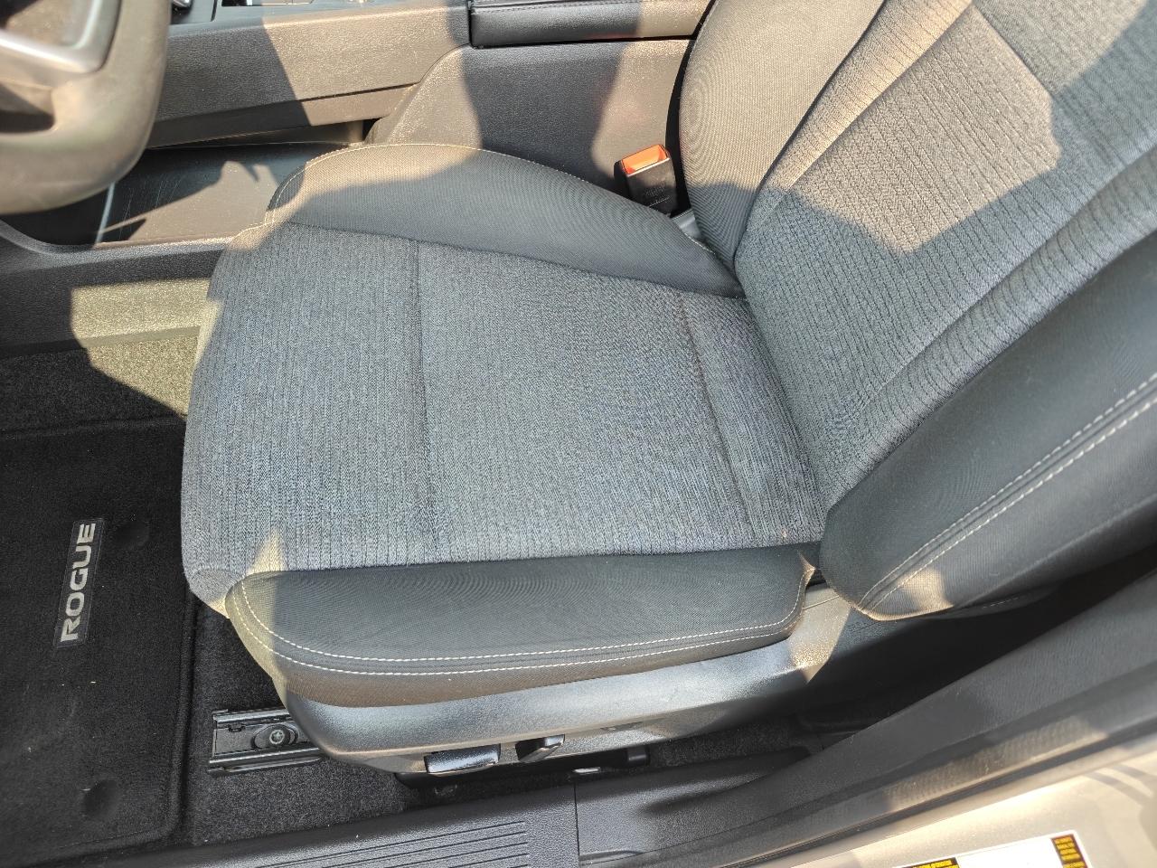 Nissan Rogue SV 2022