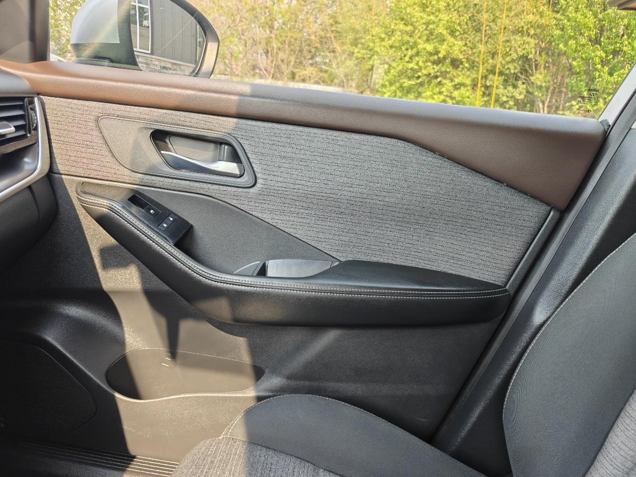 Nissan Rogue SV 2022