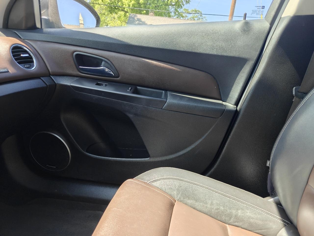 Chevrolet Cruze 2LT Auto 2015