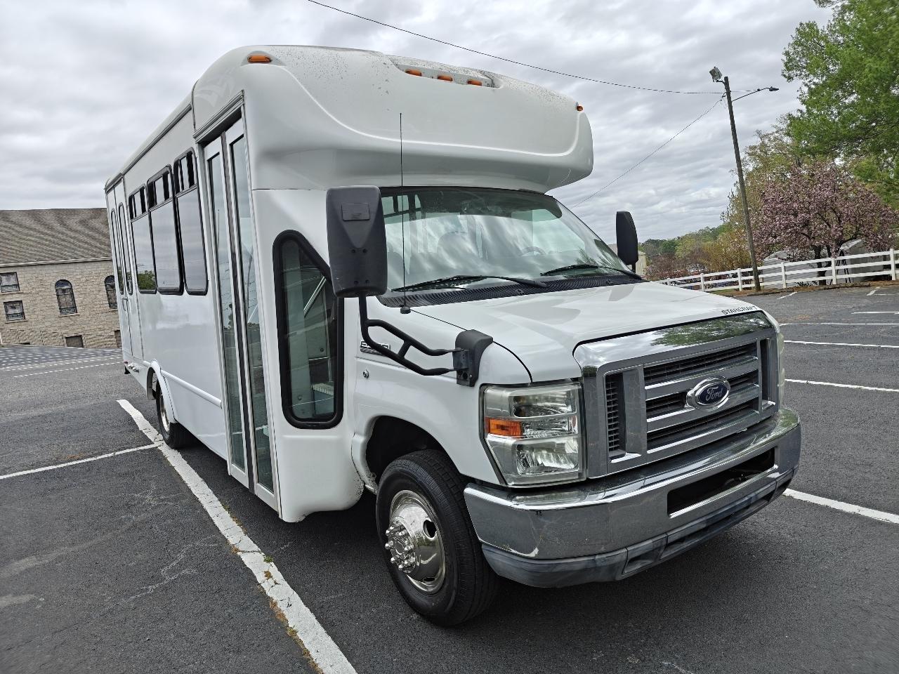 Ford Econoline E350 2011