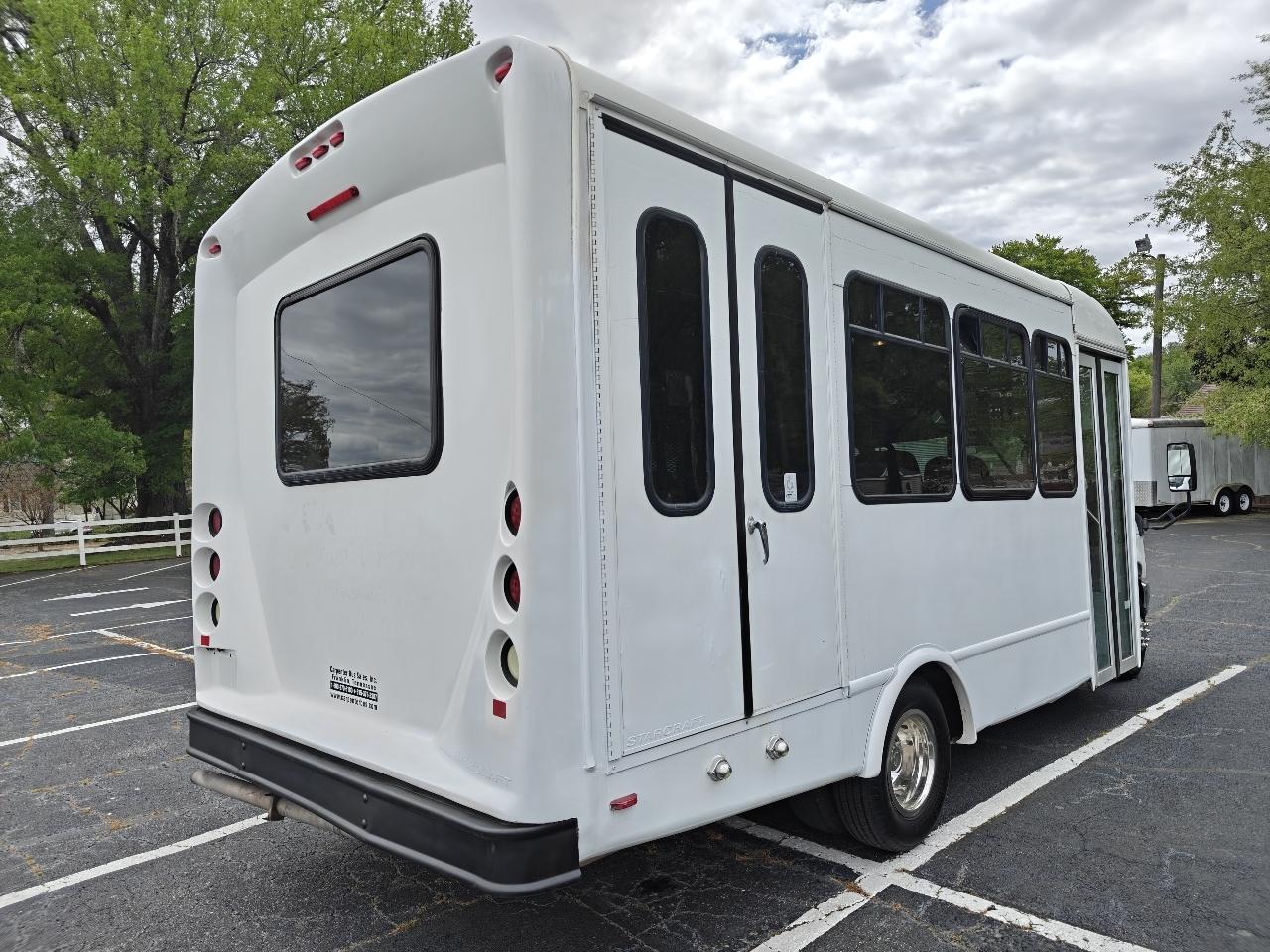 Ford Econoline E350 2011