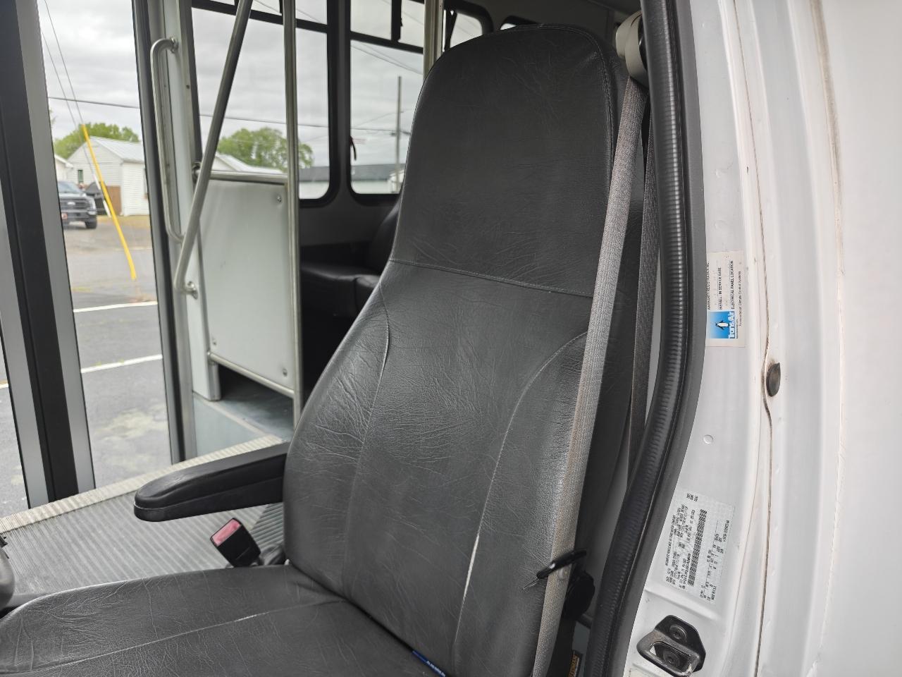 Ford Econoline E350 2011