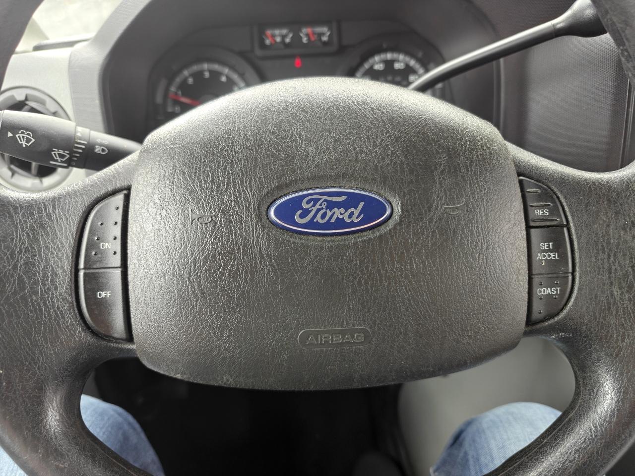 Ford Econoline E350 2011