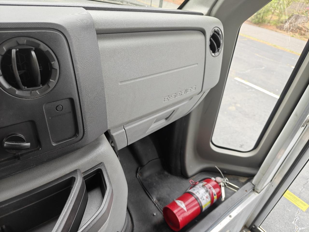 Ford Econoline E350 2011