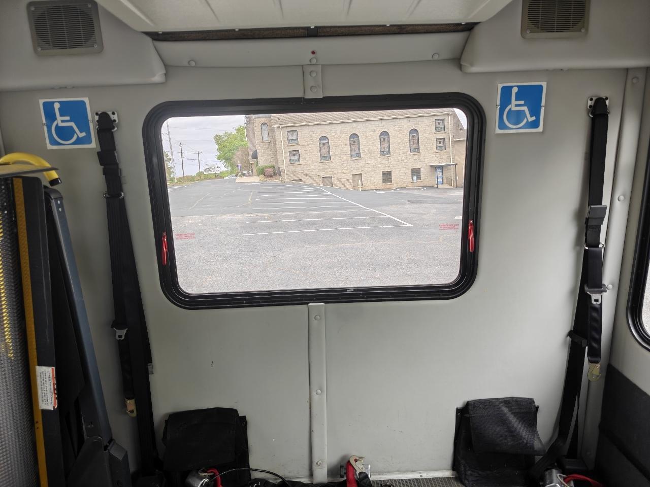 Ford Econoline E350 2011