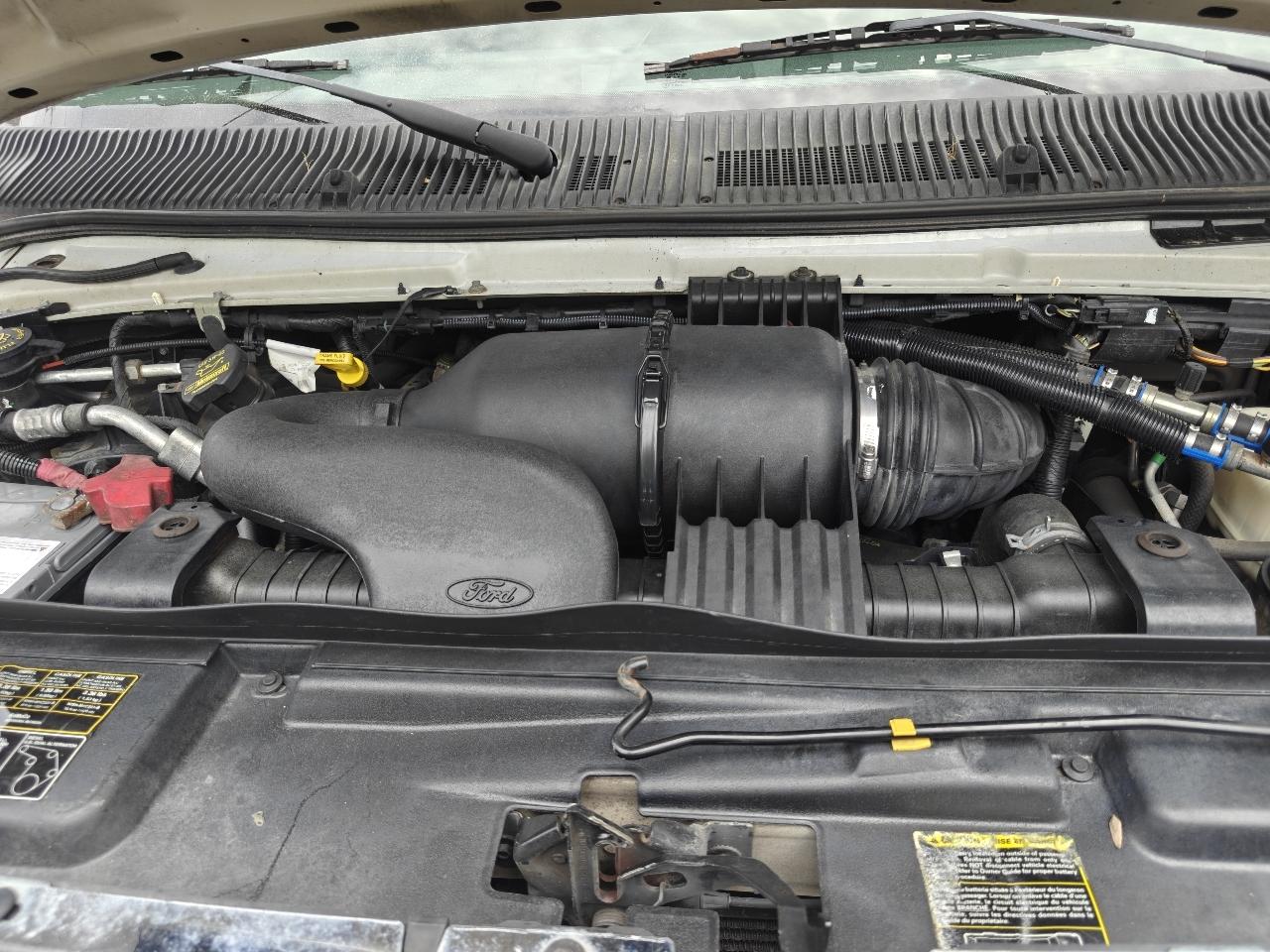 Ford Econoline E350 2011