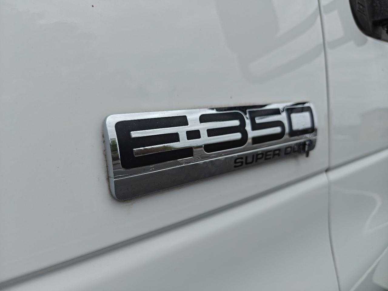 Ford Econoline E350 2011