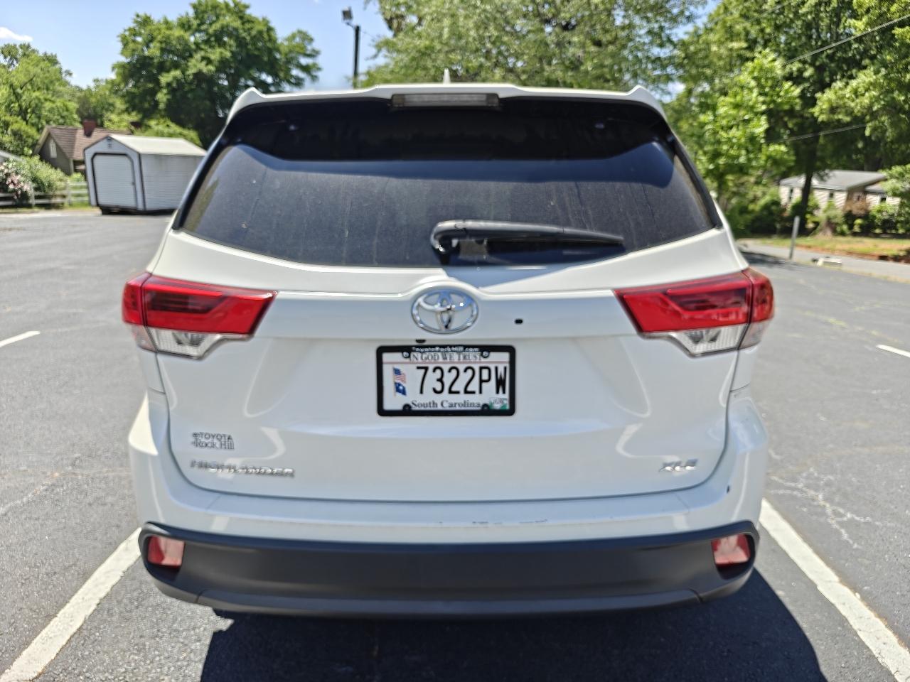 Toyota Highlander SE FWD V6 2019