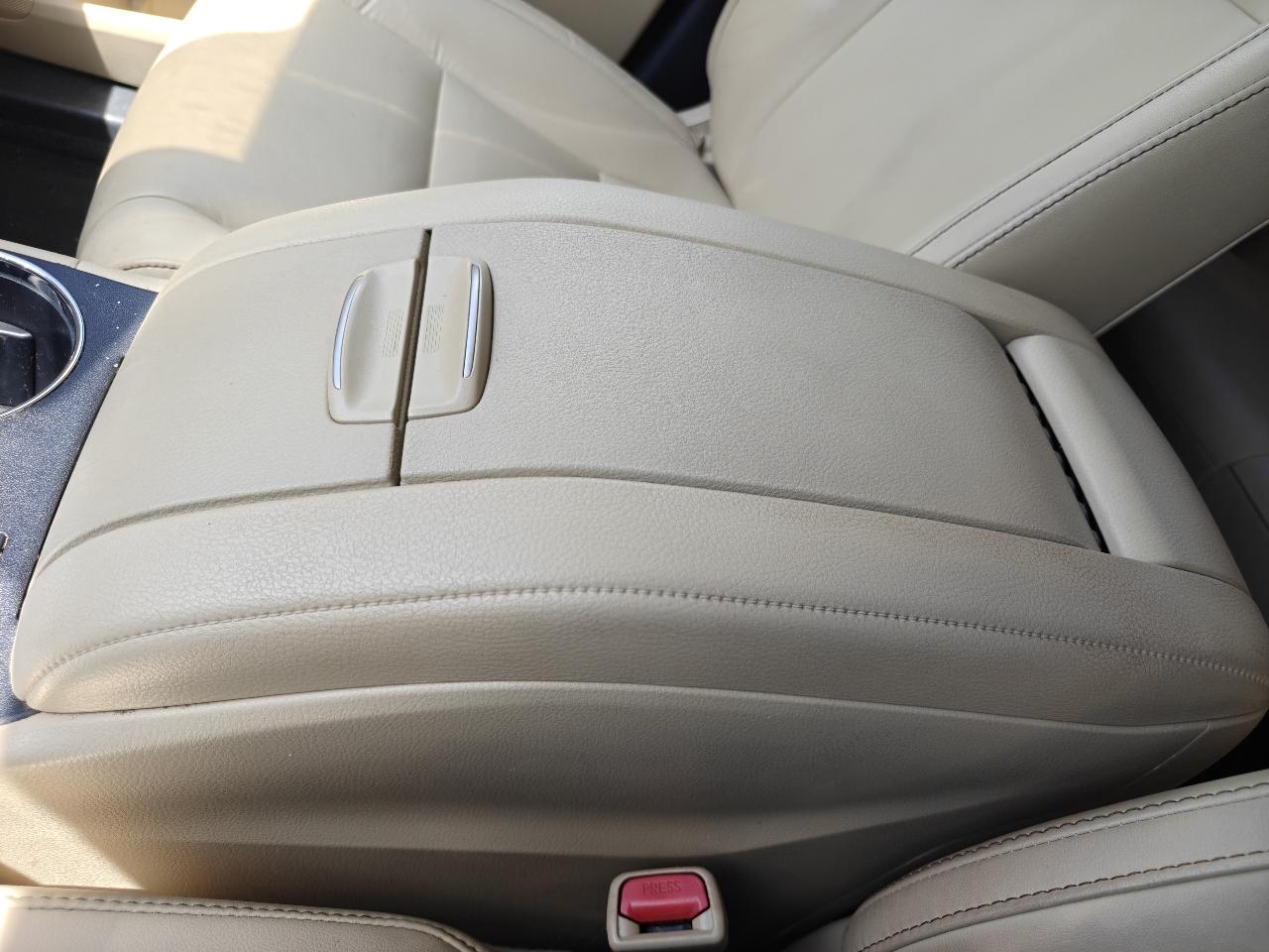 Toyota Highlander SE FWD V6 2019