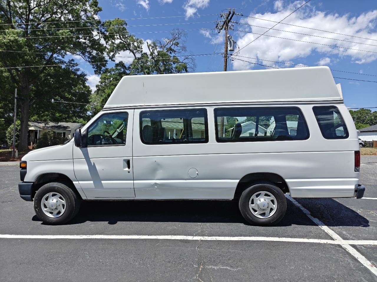 Ford Econoline E350 Super Duty Extended 2008