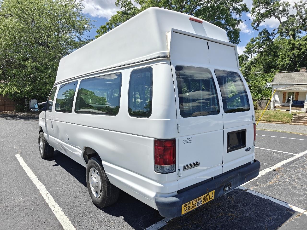 Ford Econoline E350 Super Duty Extended 2008