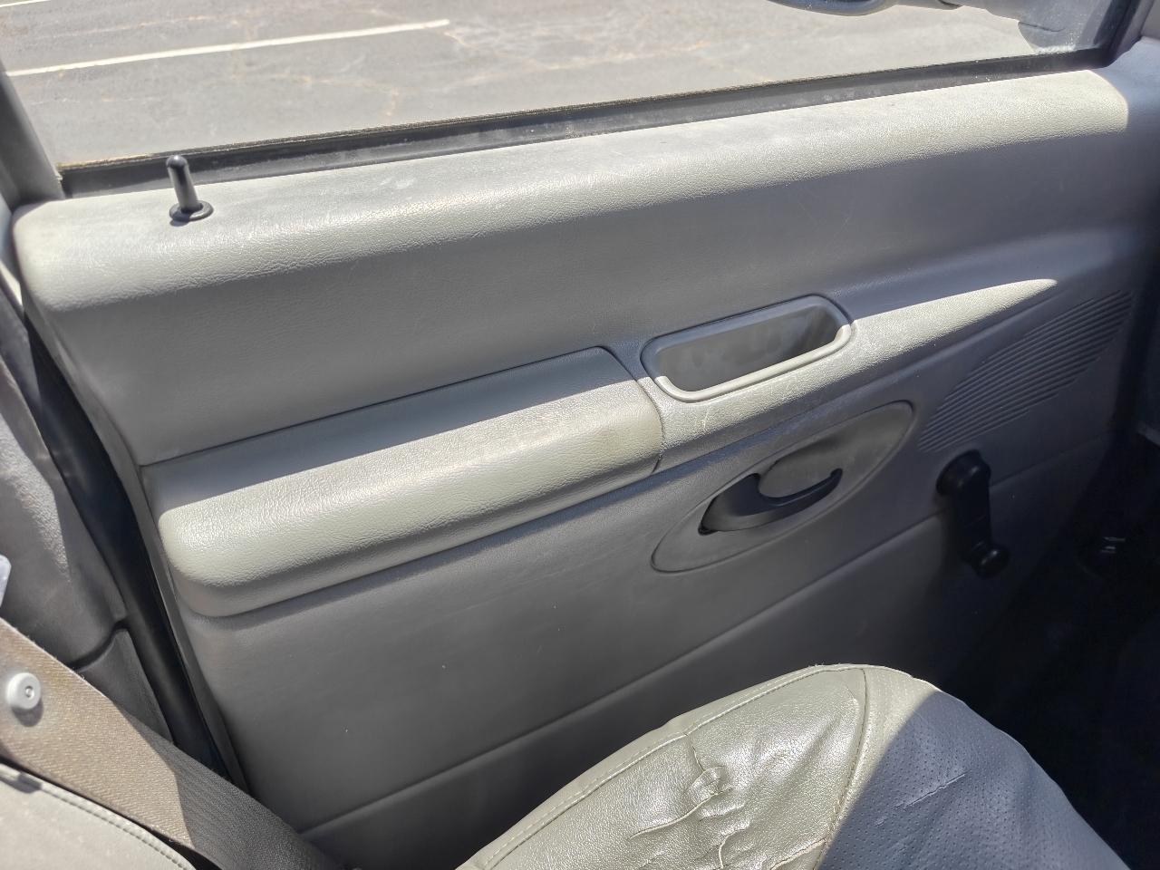 Ford Econoline E350 Super Duty Extended 2008