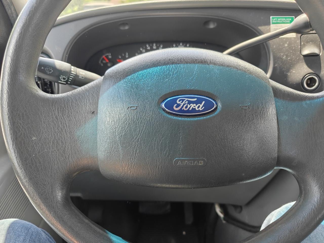 Ford Econoline E350 Super Duty Extended 2008