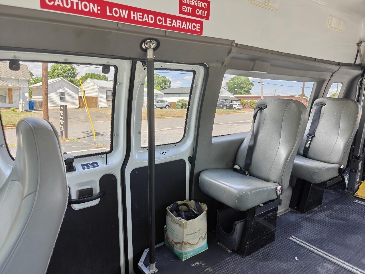 Ford Econoline E350 Super Duty Extended 2008