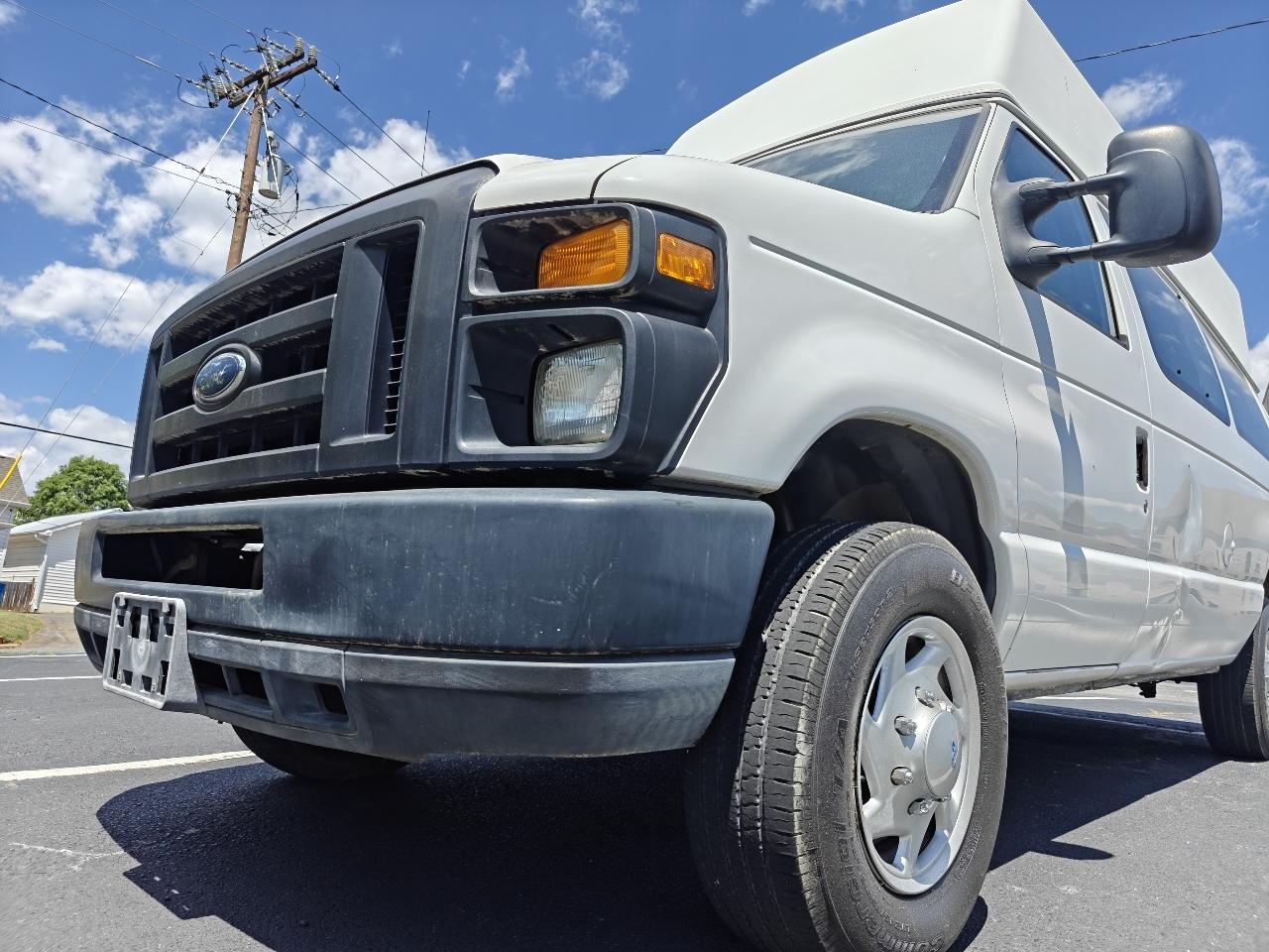Ford Econoline E350 Super Duty Extended 2008