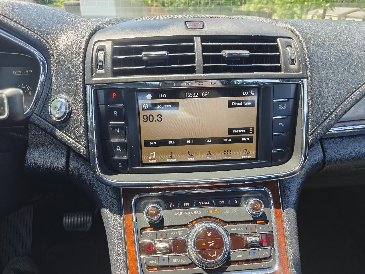 Lincoln Continental Select AWD 2017