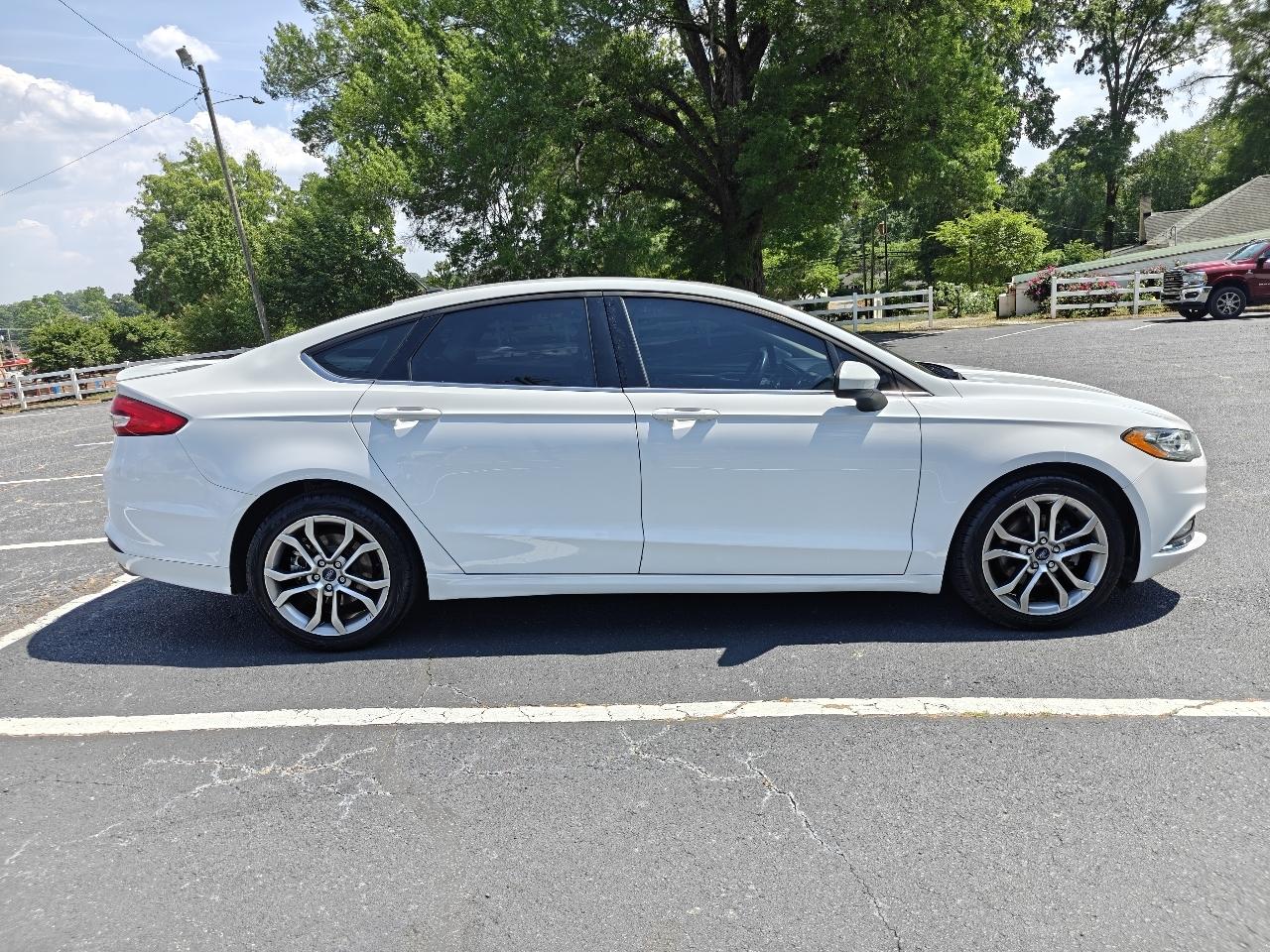Ford Fusion SE 2017