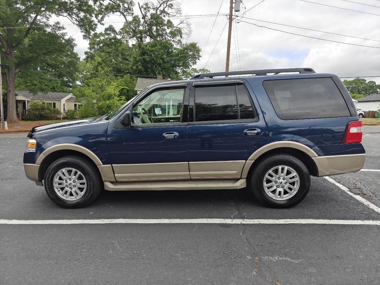 Ford Expedition XLT 4WD 2014