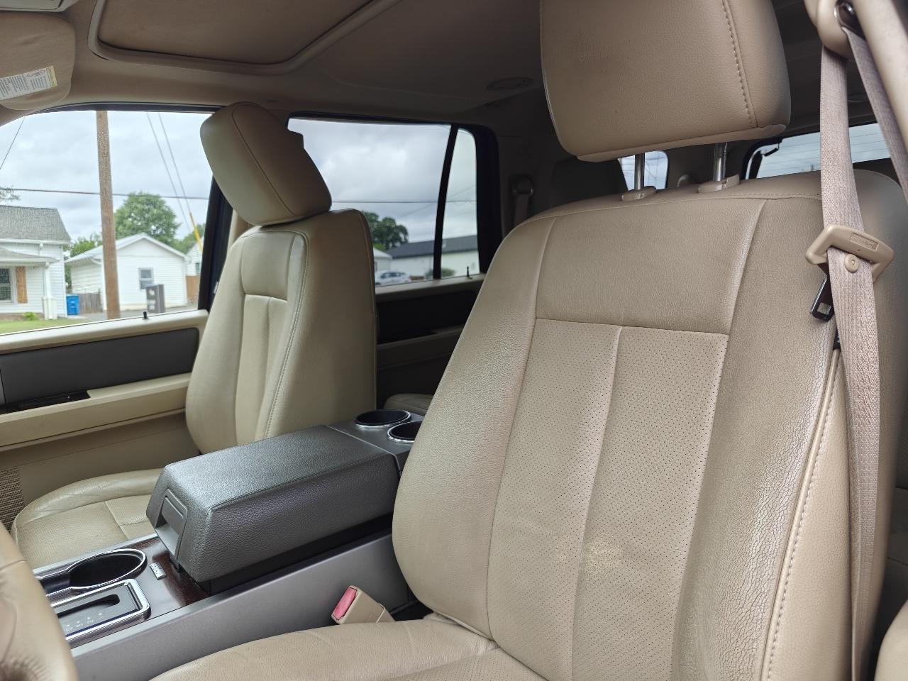 Ford Expedition XLT 4WD 2014