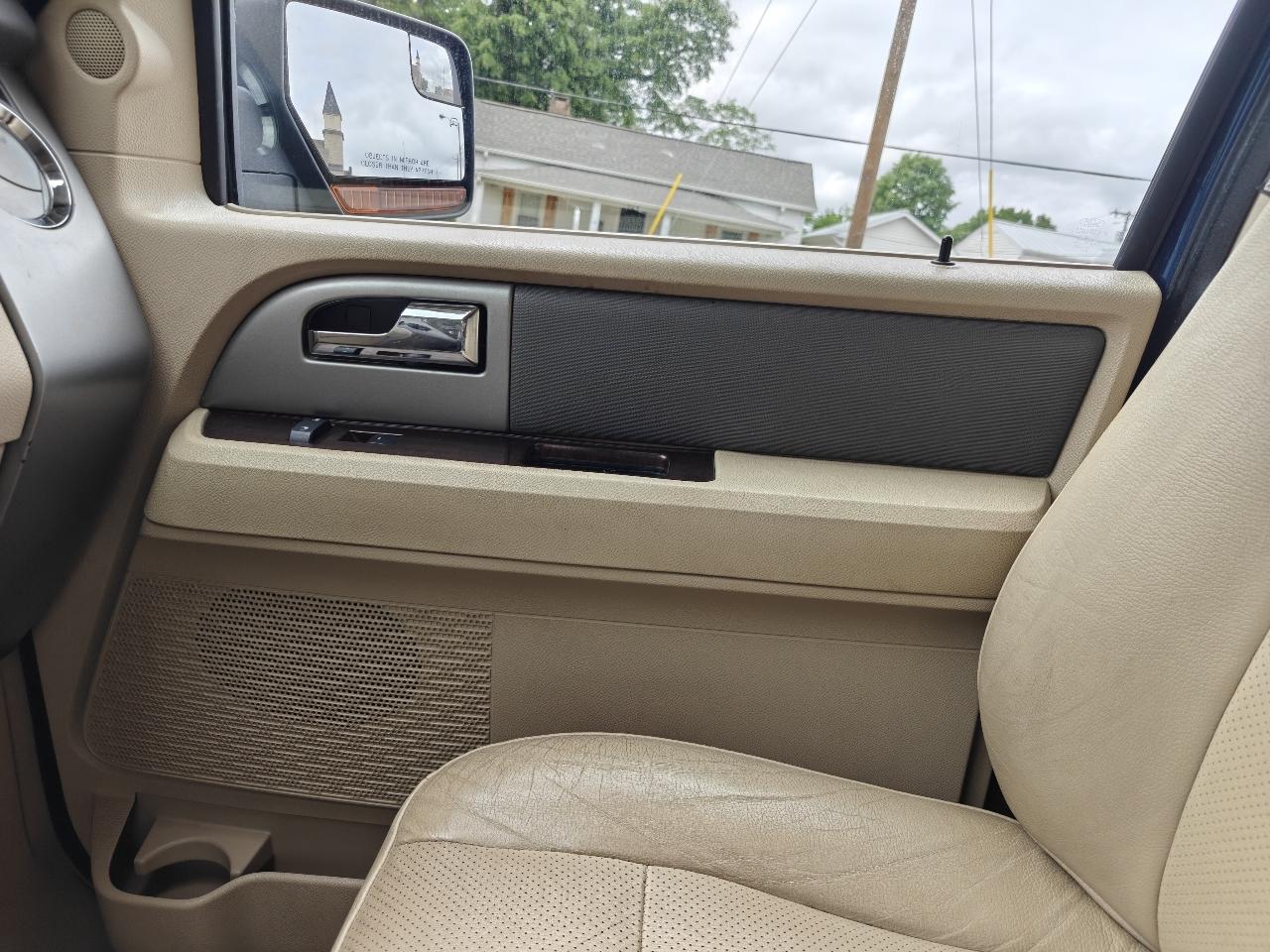 Ford Expedition XLT 4WD 2014