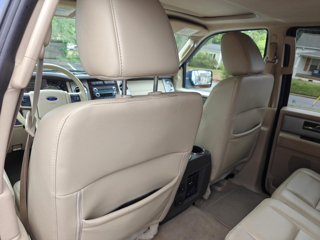 Ford Expedition XLT 4WD 2014
