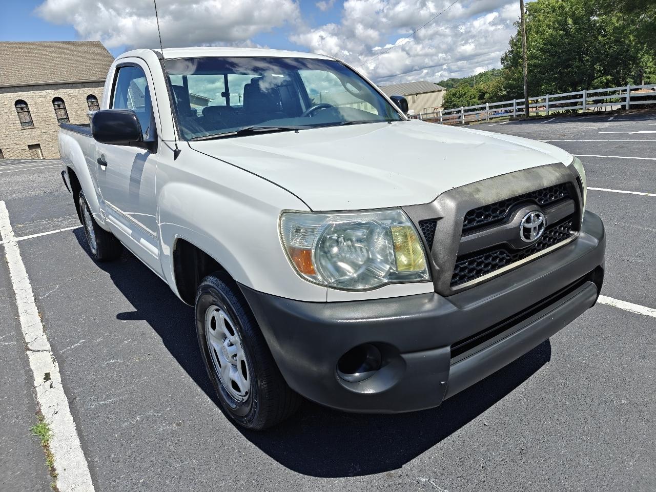 Toyota Tacoma Regular Cab 2WD 2011