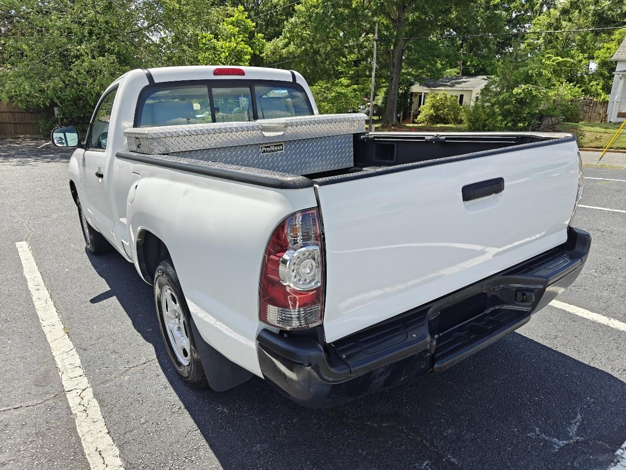 Toyota Tacoma Regular Cab 2WD 2011