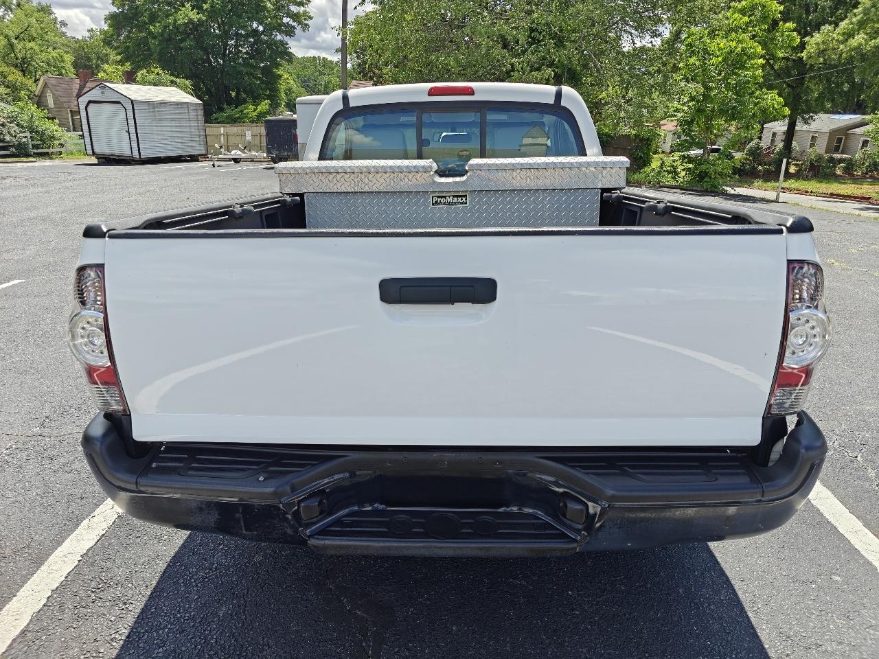 Toyota Tacoma Regular Cab 2WD 2011