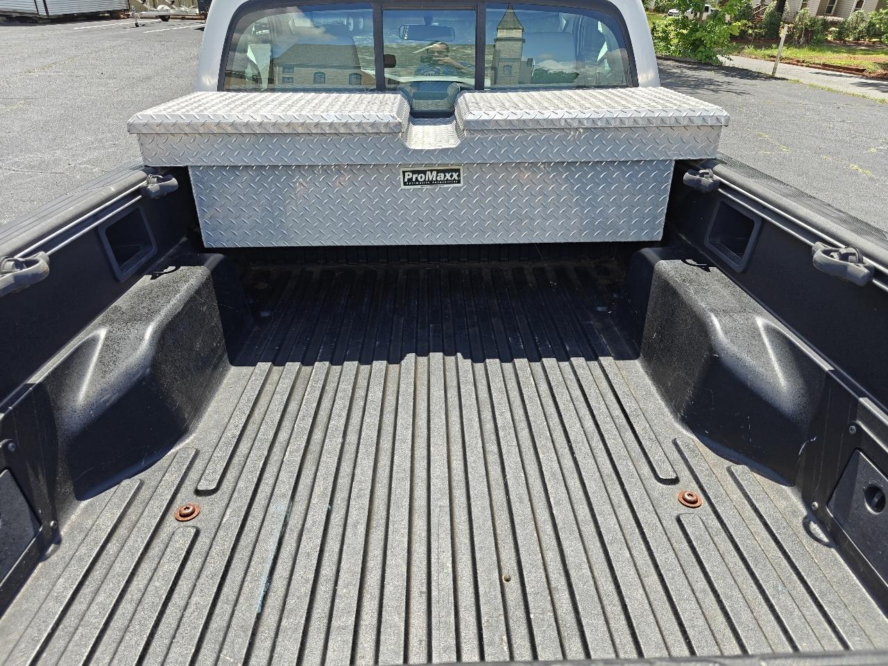 Toyota Tacoma Regular Cab 2WD 2011