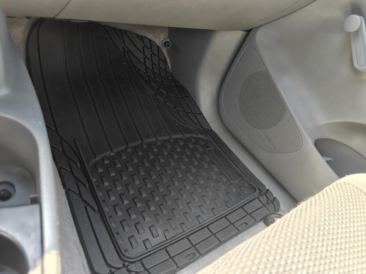 Toyota Tacoma Regular Cab 2WD 2011
