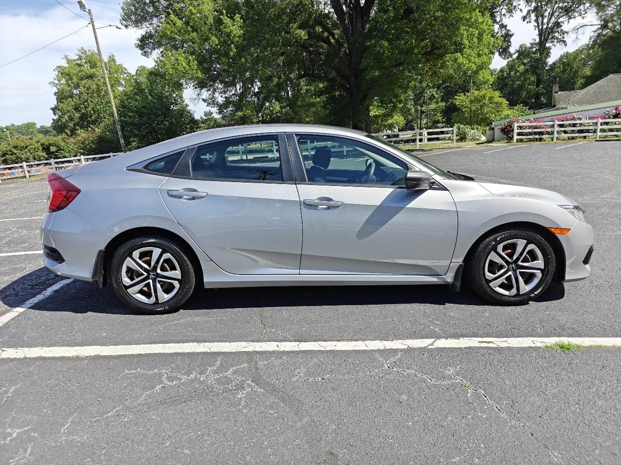 Honda Civic 4dr Sedan LX Auto 2017