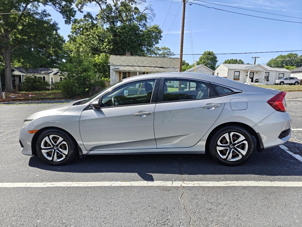 Honda Civic 4dr Sedan LX Auto 2017