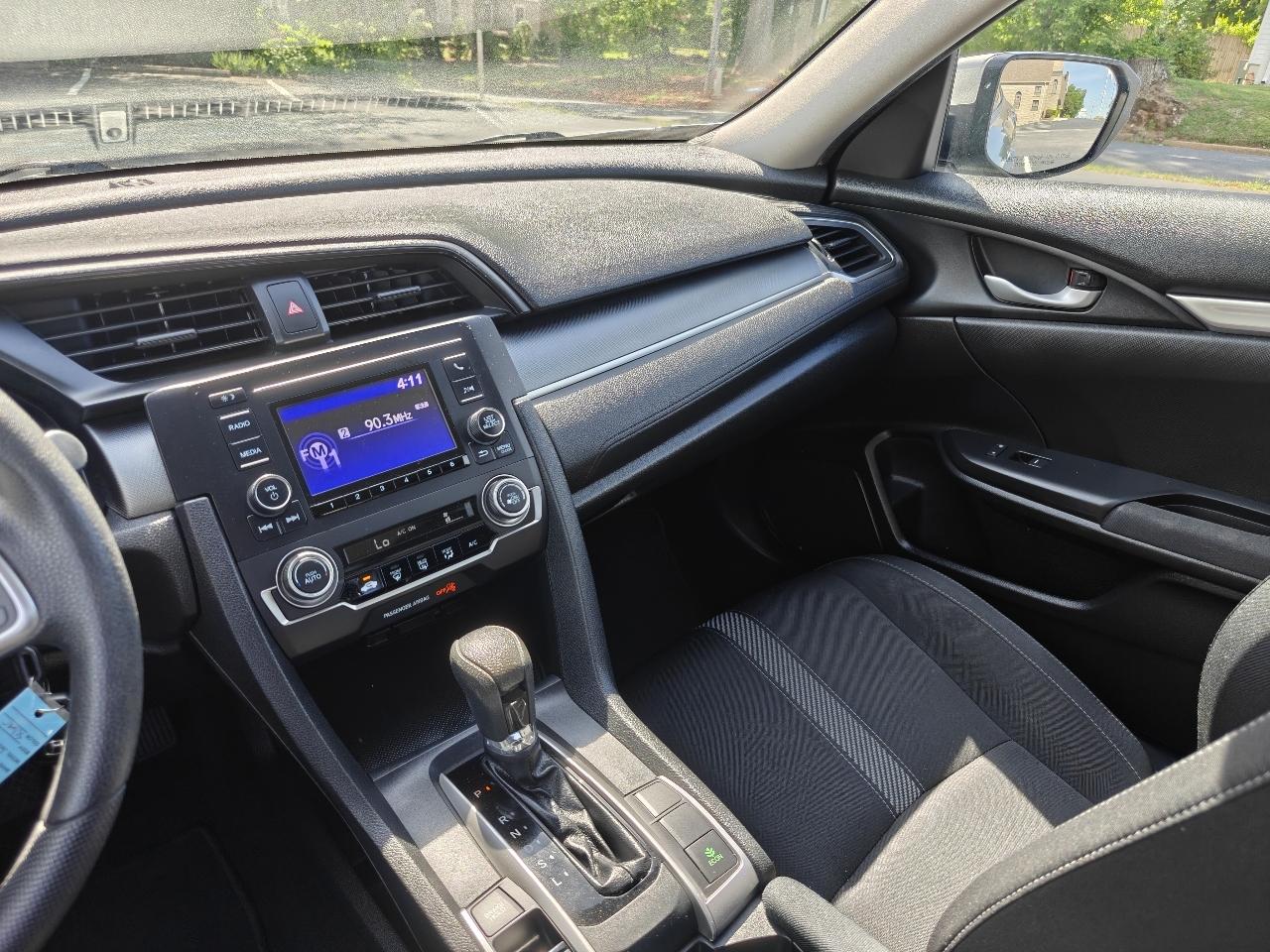 Honda Civic 4dr Sedan LX Auto 2017