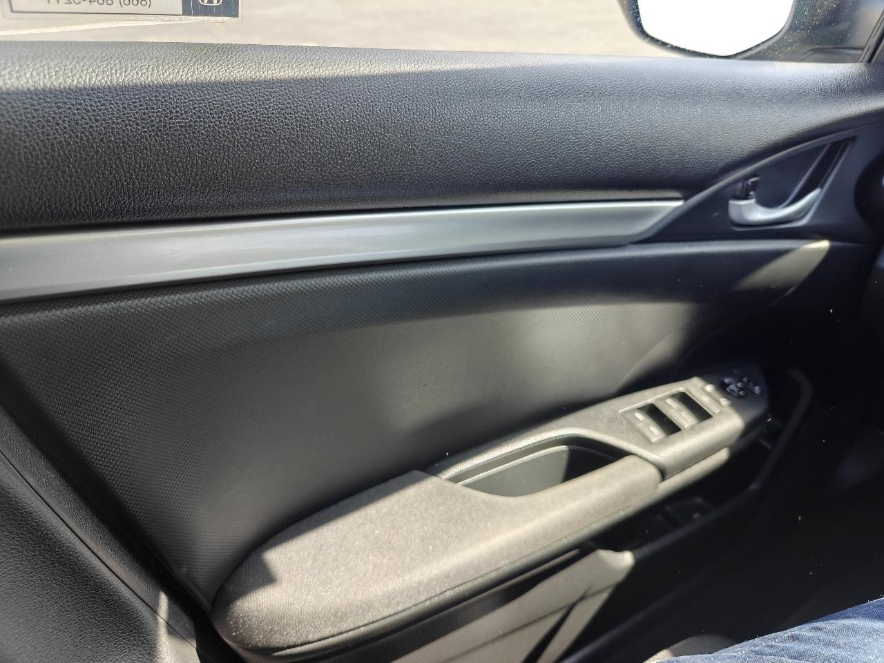 Honda Civic 4dr Sedan LX Auto 2017