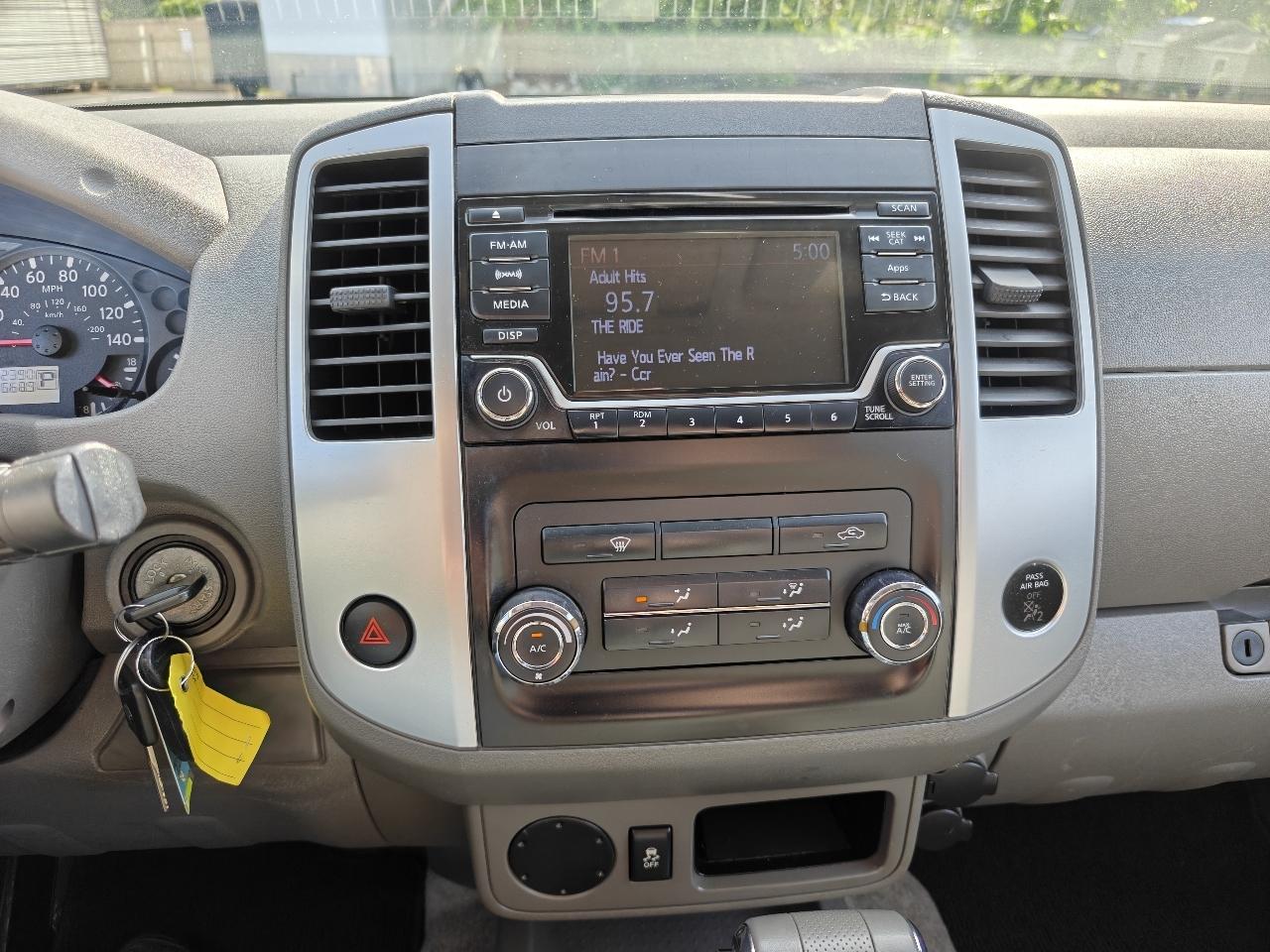 Nissan Frontier S Crew Cab 5AT 2WD 2016